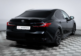 Подержанный автомобиль Toyota Camry Sedan 2024 года (5 фото)