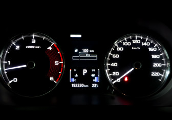 Подержанный автомобиль Mitsubishi Pajero Sport 2018 года (13 фото)