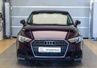 Подержанный автомобиль Audi A3 Sedan 2017 года (2 фото)