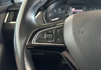 Подержанный автомобиль Skoda Octavia Liftback 2016 года (15 фото)
