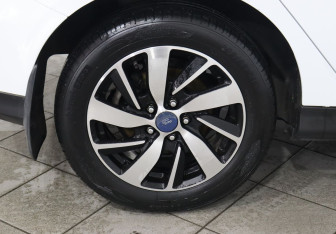 Подержанный автомобиль Ford Focus Hatchback 2017 года (9 фото)