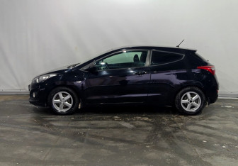 Подержанный автомобиль Hyundai i30 Hatchback 2014 года (7 фото)