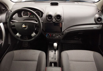 Подержанный автомобиль Chevrolet Aveo Sedan 2010 года (9 фото)