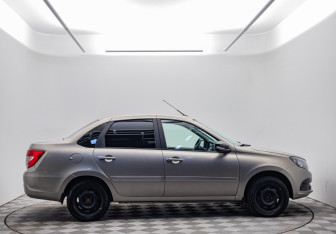 Подержанный автомобиль LADA (ВАЗ) Granta Sedan 2022 года (4 фото)