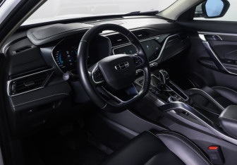 Подержанный автомобиль Geely Atlas Pro 2023 года (15 фото)