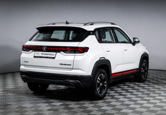 Подержанный автомобиль Changan CS35PLUS 2023 года (5 фото)