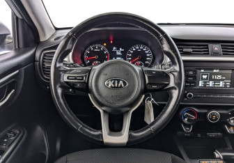 Подержанный автомобиль Kia Rio Hatchback 2021 года (19 фото)