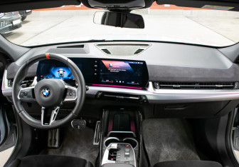 Подержанный автомобиль BMW X2 2024 года (14 фото)