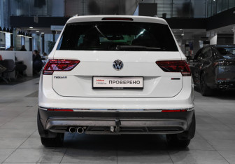Подержанный автомобиль Volkswagen Tiguan 2018 года (5 фото)