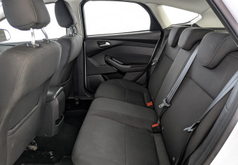 Подержанный автомобиль Ford Focus Hatchback 2018 года (17 фото)