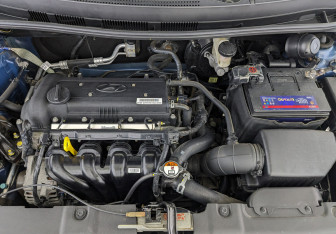 Подержанный автомобиль Hyundai Solaris Hatchback 2016 года (8 фото)