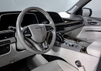 Подержанный автомобиль Cadillac Escalade Suv 2021 года (14 фото)