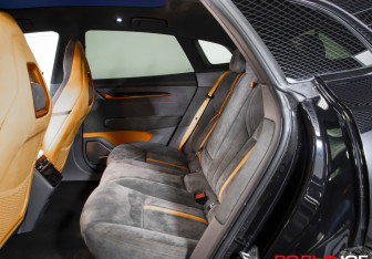 Подержанный автомобиль Zeekr 001 2023 года (10 фото)