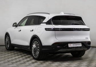 Подержанный автомобиль Voyah Free 2022 года (6 фото)