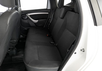 Подержанный автомобиль Nissan Terrano 2021 года (18 фото)