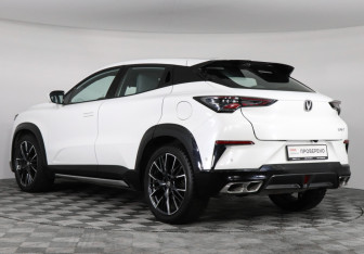 Подержанный автомобиль Changan UNI-T 2023 года (7 фото)