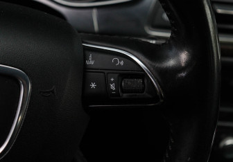 Подержанный автомобиль Audi A6 Sedan 2012 года (22 фото)