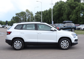 Подержанный автомобиль Skoda Karoq 2022 года (4 фото)