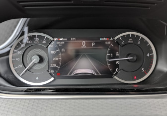 Подержанный автомобиль Land Rover Range Rover Evoque 2022 года (16 фото)
