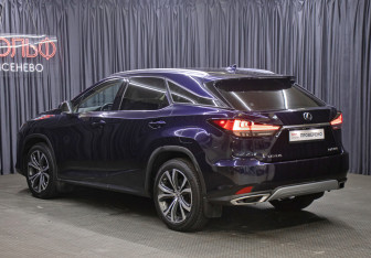 Подержанный автомобиль Lexus RX 2020 года (7 фото)