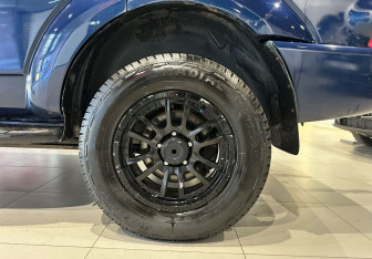 Подержанный автомобиль Dodge Durango 2005 года (20 фото)
