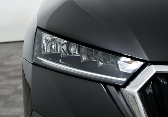 Подержанный автомобиль Skoda Octavia Liftback 2020 года (5 фото)
