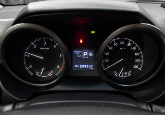 Подержанный автомобиль Toyota Land Cruiser Prado 2016 года (13 фото)