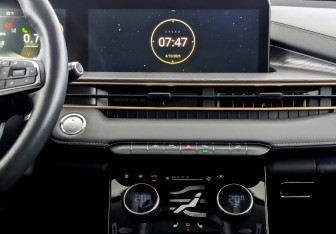 Подержанный автомобиль Exeed LX 2022 года (15 фото)