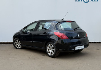 Подержанный автомобиль Peugeot 308 Hatchback 2009 года (7 фото)