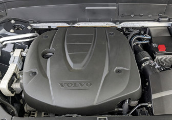 Подержанный автомобиль Volvo XC90 2017 года (9 фото)