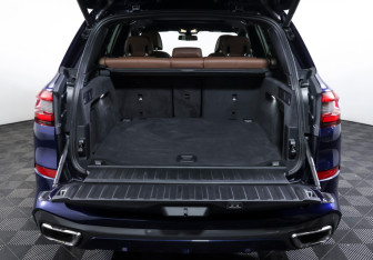 Подержанный автомобиль BMW X5 2020 года (10 фото)
