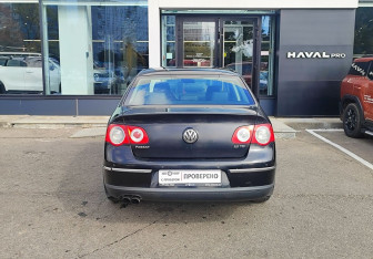 Подержанный автомобиль Volkswagen Passat Sedan 2008 года (6 фото)