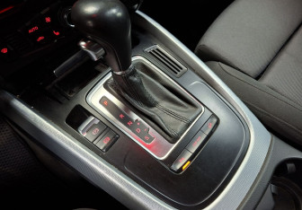 Подержанный автомобиль Audi Q5 2008 года (15 фото)