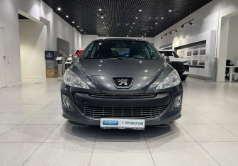 Подержанный автомобиль Peugeot 308 Hatchback 2010 года (2 фото)