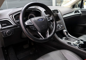 Подержанный автомобиль Ford Mondeo Sedan 2016 года (12 фото)