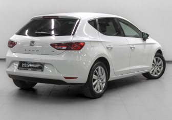Подержанный автомобиль SEAT Leon Hatchback 2013 года (5 фото)