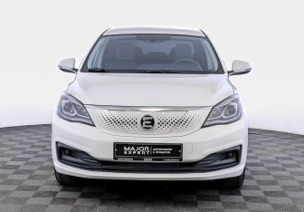 Подержанный автомобиль Evolute i-PRO 2022 года (2 фото)