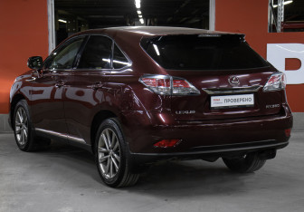 Подержанный автомобиль Lexus RX 2015 года (7 фото)