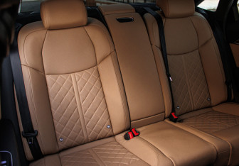 Подержанный автомобиль Audi A8 2019 года (8 фото)