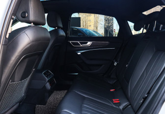 Подержанный автомобиль Audi A6 Sedan 2020 года (12 фото)