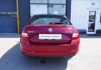 Подержанный автомобиль Skoda Octavia Liftback 2016 года (6 фото)