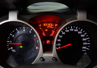 Подержанный автомобиль Nissan Juke 2014 года (13 фото)