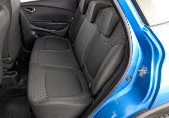 Подержанный автомобиль Renault Kaptur 2017 года (18 фото)