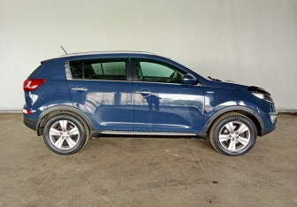 Подержанный автомобиль Kia Sportage 2011 года (8 фото)