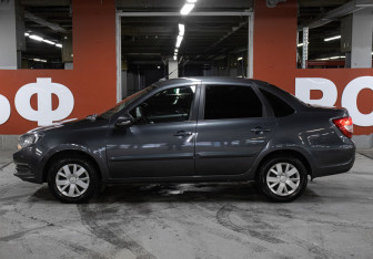 Подержанный автомобиль LADA (ВАЗ) Granta Sedan 2020 года (8 фото)