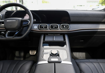 Подержанный автомобиль Jaecoo J8 2024 года (16 фото)