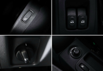 Подержанный автомобиль Renault Sandero 2013 года (18 фото)