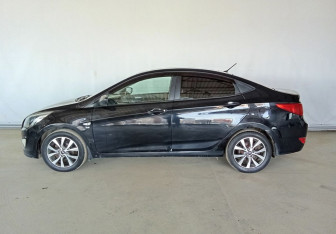 Подержанный автомобиль Hyundai Solaris Sedan 2016 года (7 фото)