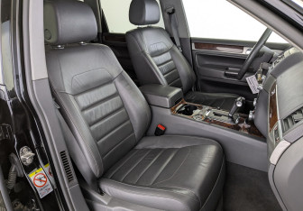 Подержанный автомобиль Volkswagen Touareg 2008 года (23 фото)