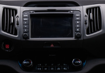 Подержанный автомобиль Kia Sportage 2012 года (13 фото)
